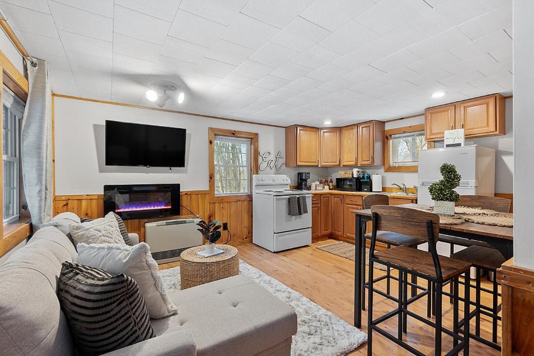 Photo of Livingroom in Thornton