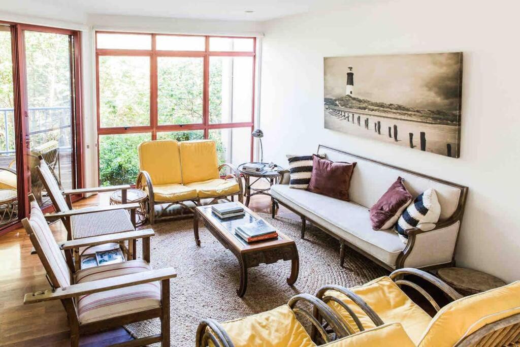 Photo of Livingroom in Castaways Beach