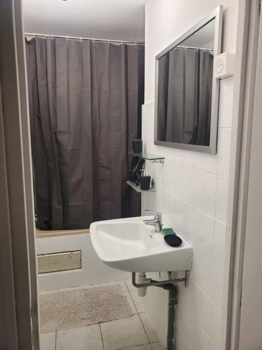 Photo of Bathroom in Gavarret-sur-Aulouste