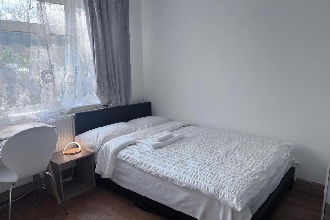 Photo of Bedroom in Horley