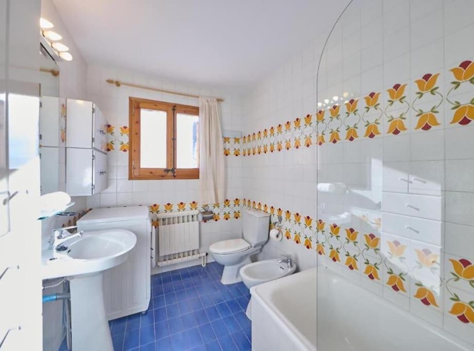 Photo of Bathroom in El Vilar d'Urtx