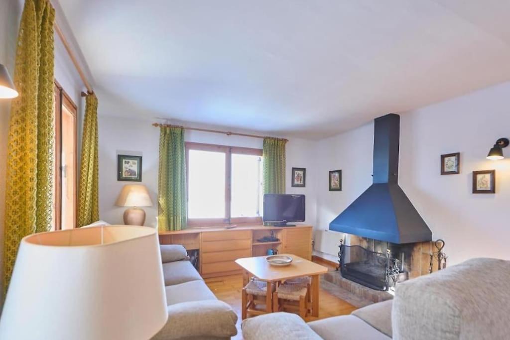 Photo of Livingroom in El Vilar d'Urtx