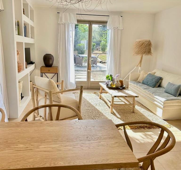 Photo of Livingroom in Valbonne