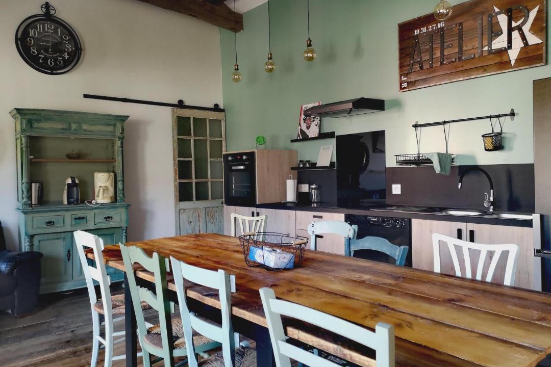 Photo of Others in Maylis