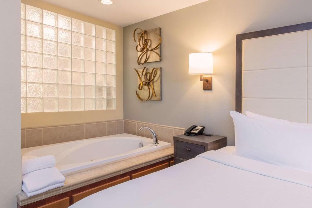 Photo of Bedroom in College Avenue Historic District