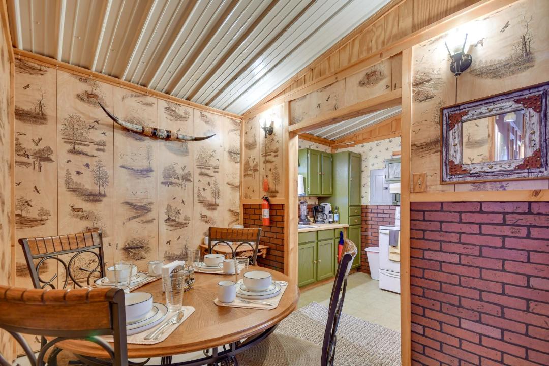 Photo of Livingroom in Crowell