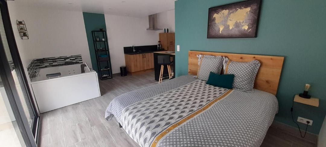 Photo of Bedroom in Mont-Saint-Sulpice