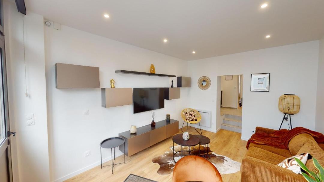 Photo of Others in Le Chesnay