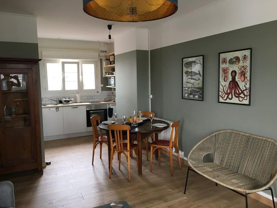 Photo of Livingroom in Calais City Center