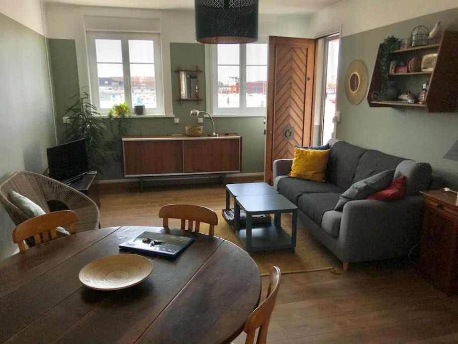 Photo of Livingroom in Calais City Center