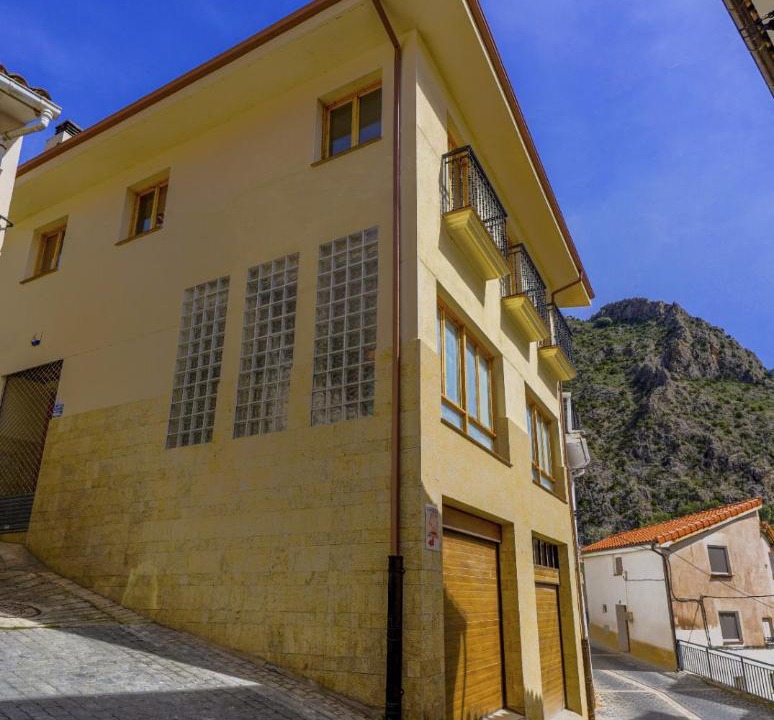 Photo of Buildings in Arnedillo