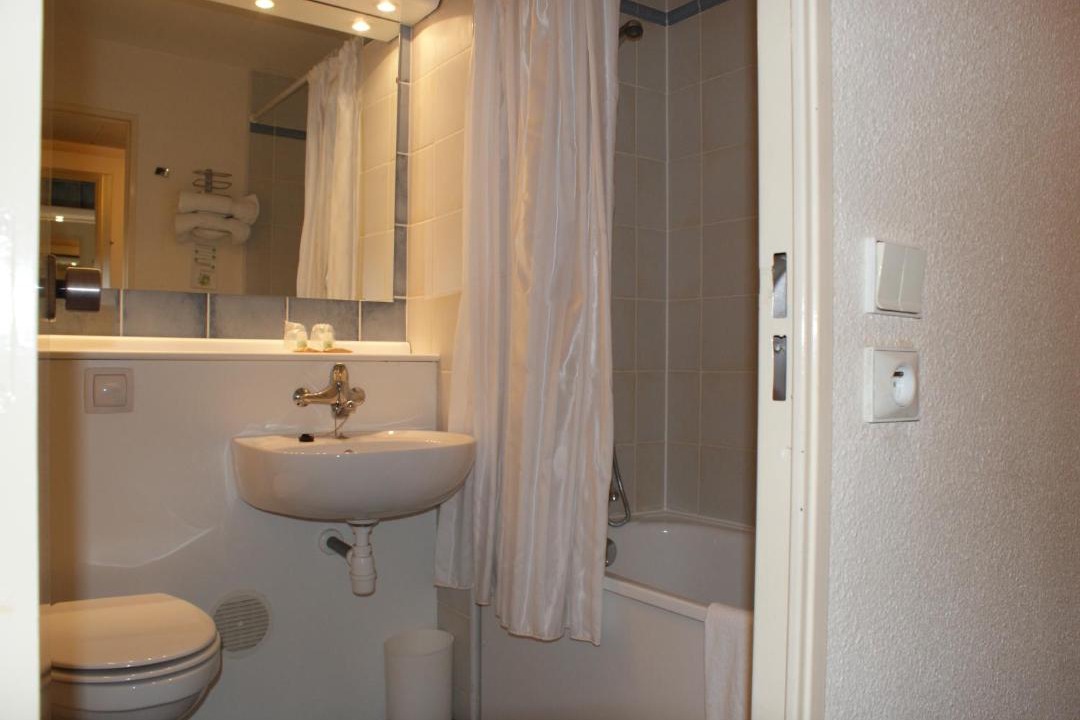 Photo of Bathroom in Chaville