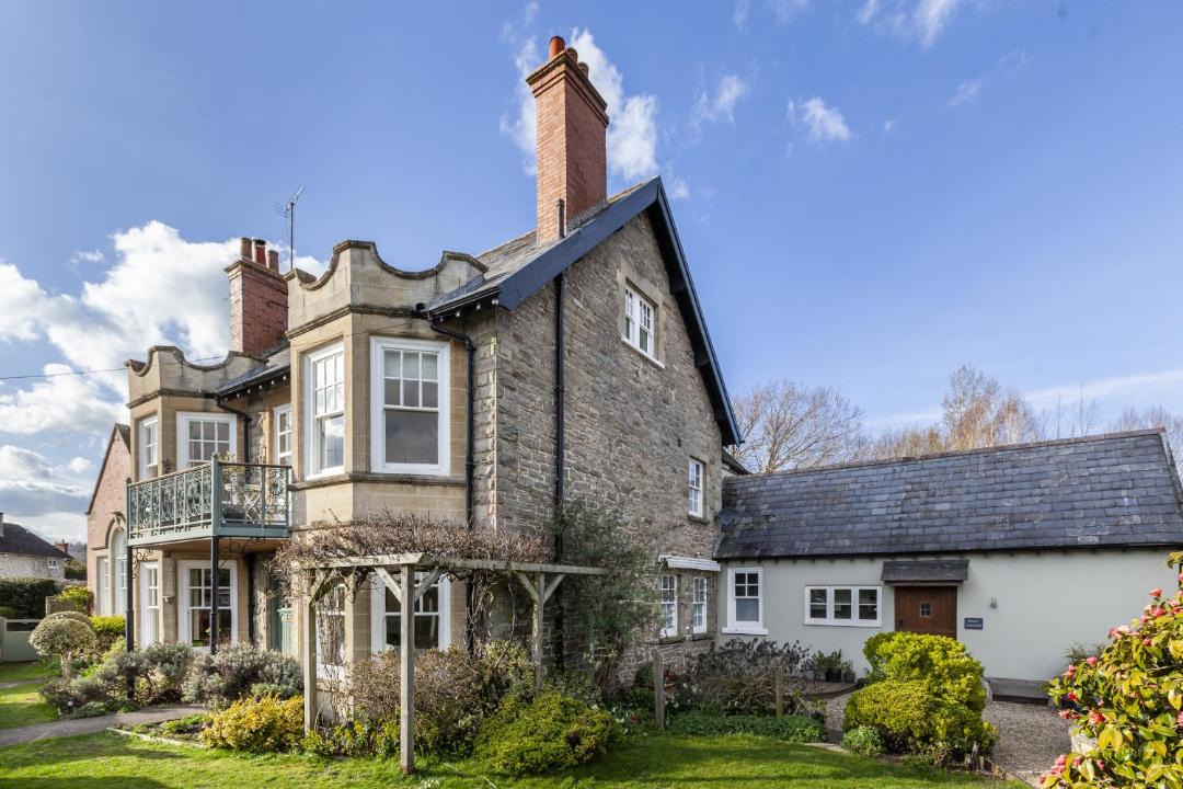Photo of Buildings in Westbrook Court