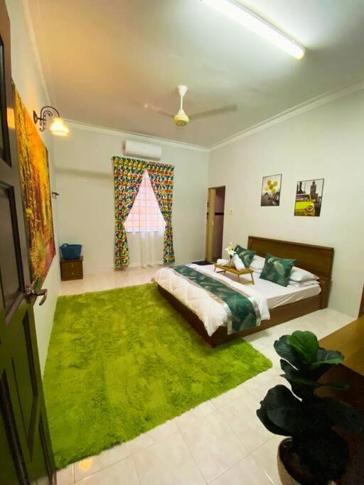 Photo of Bedroom in Batu Pahat