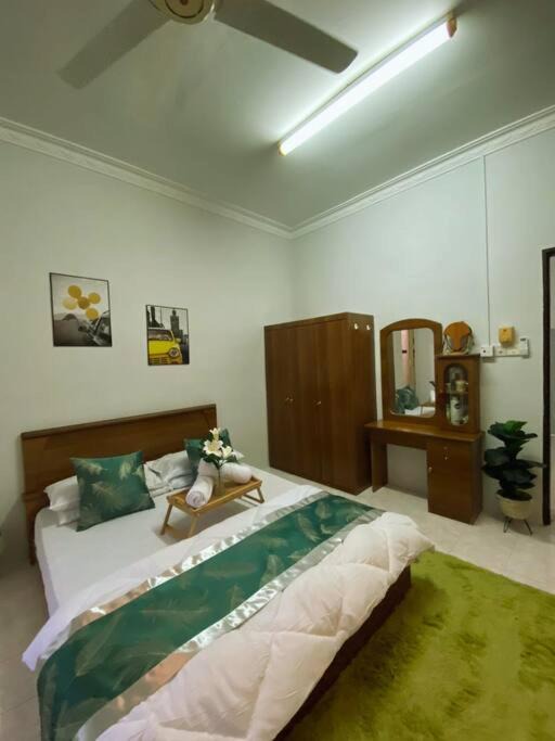 Photo of Bedroom in Batu Pahat