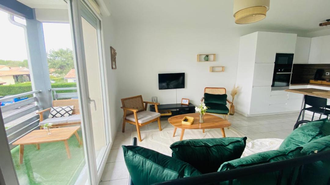 Photo of Livingroom in Coutras