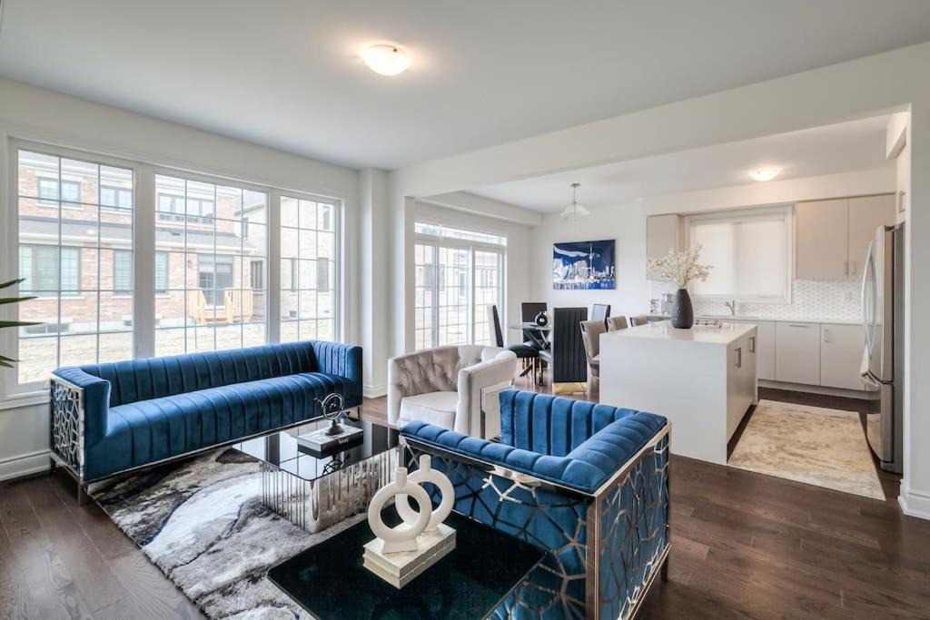 Photo of Livingroom in Bradford