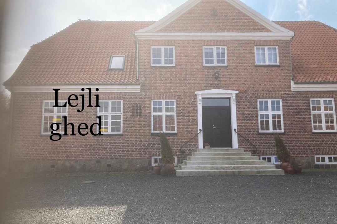 Photo of Buildings in Vemb