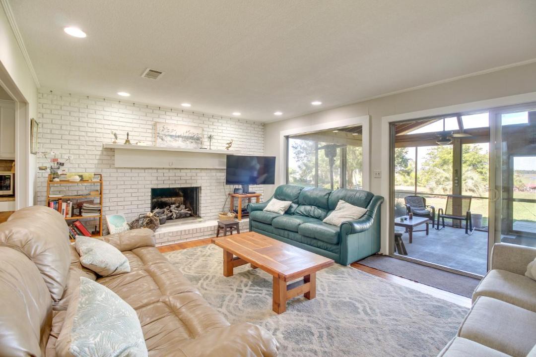 Photo of Others in Crescent