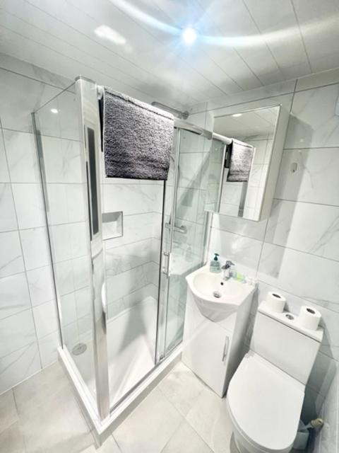 Photo of Bathroom in Brent