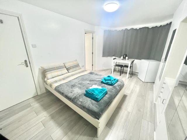 Photo of Bedroom in Brent