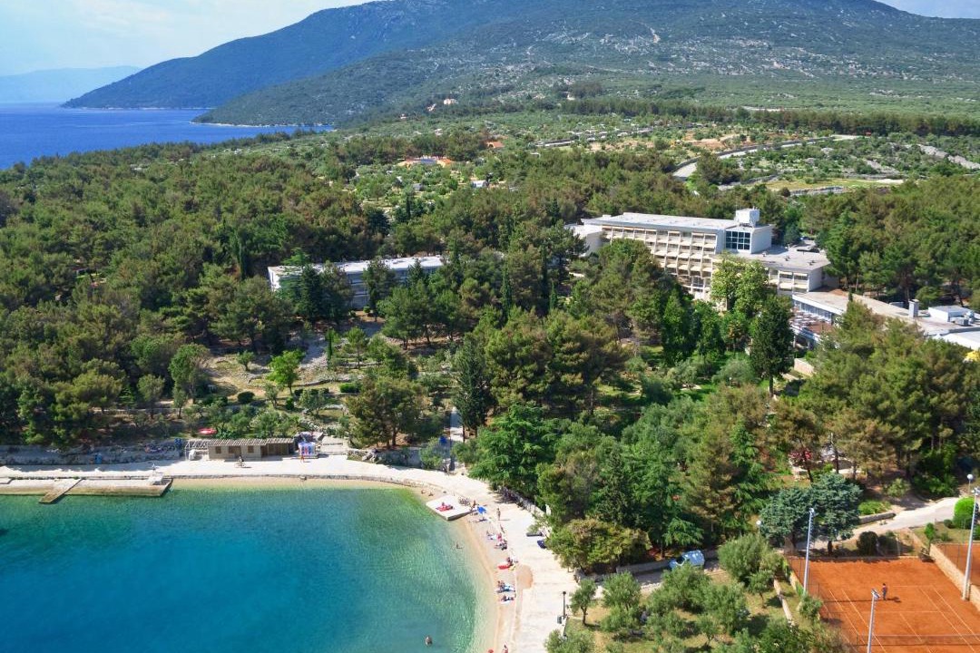 Photo of Others in Cres