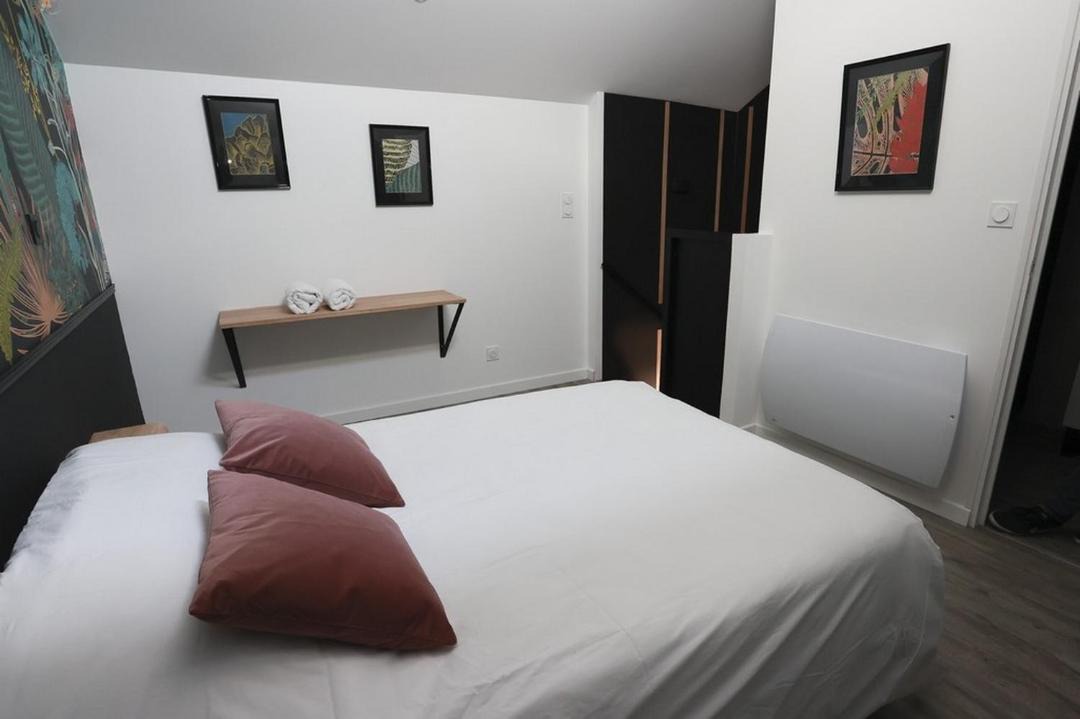 Photo of Bedroom in Doue-la-Fontaine