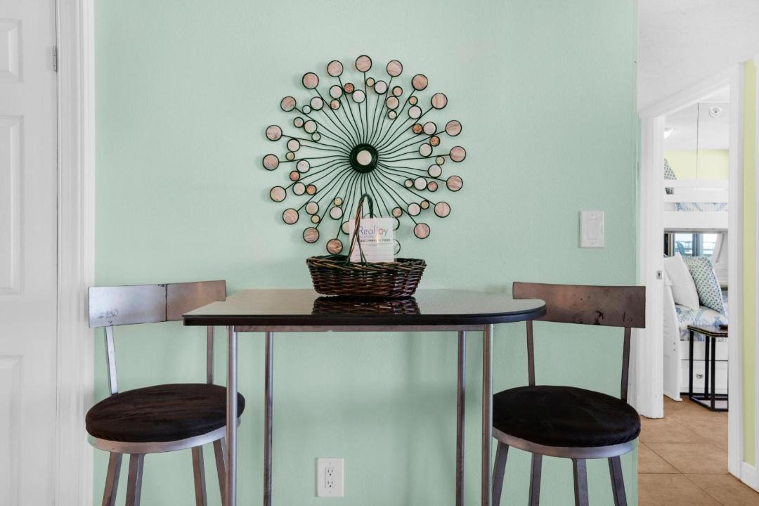 Photo of Others in Holiday Isle