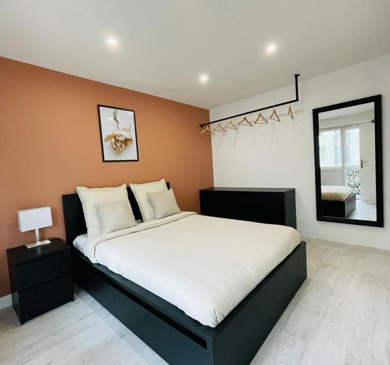 Photo of Bedroom in Argenteuil