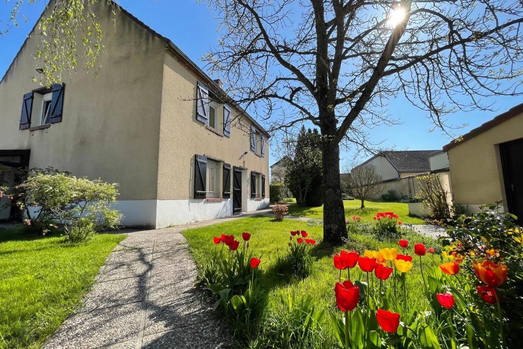 Photo of Others in Athis