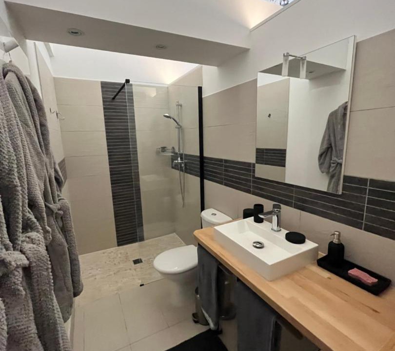 Photo of Others in Bages