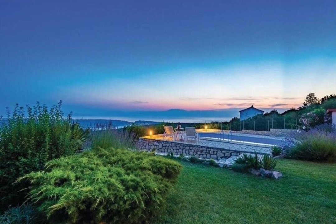 Photo of Outdoor in Smrika