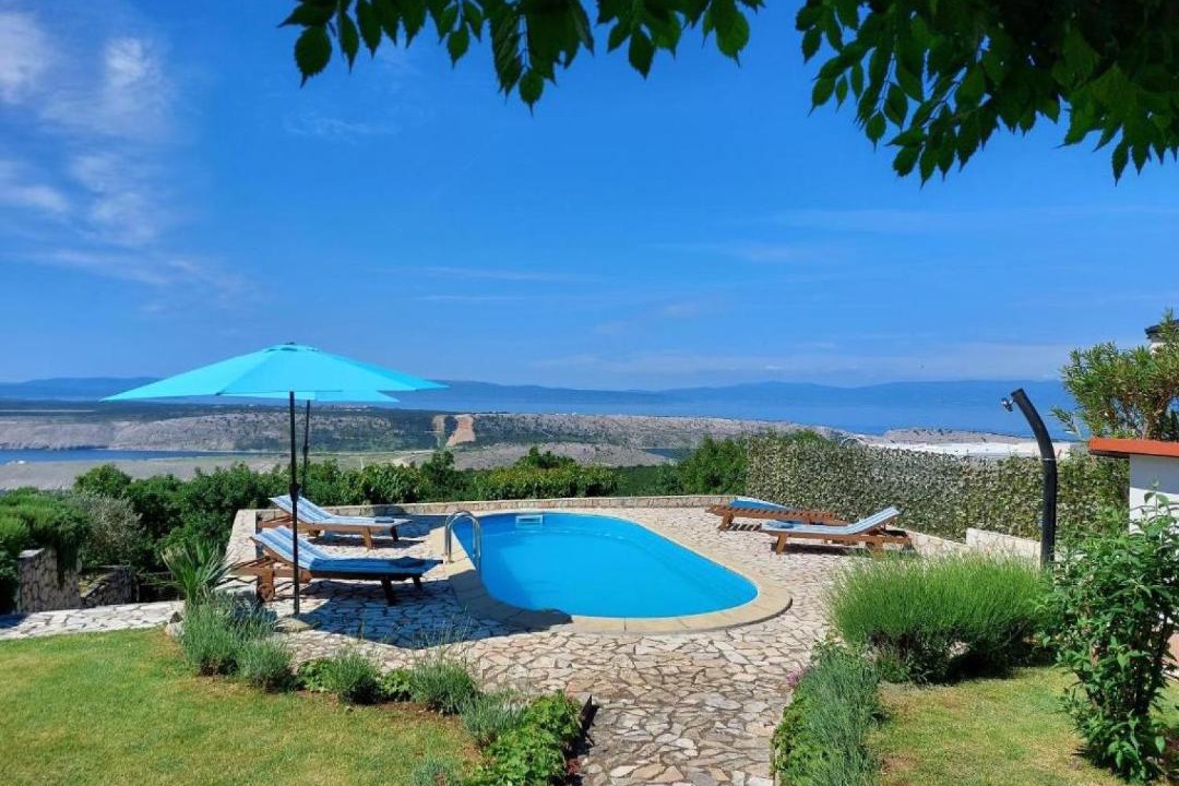 Photo of Outdoor in Smrika