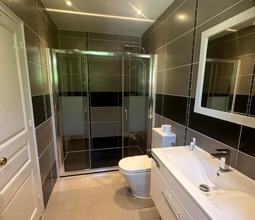 Photo of Others in Pageas