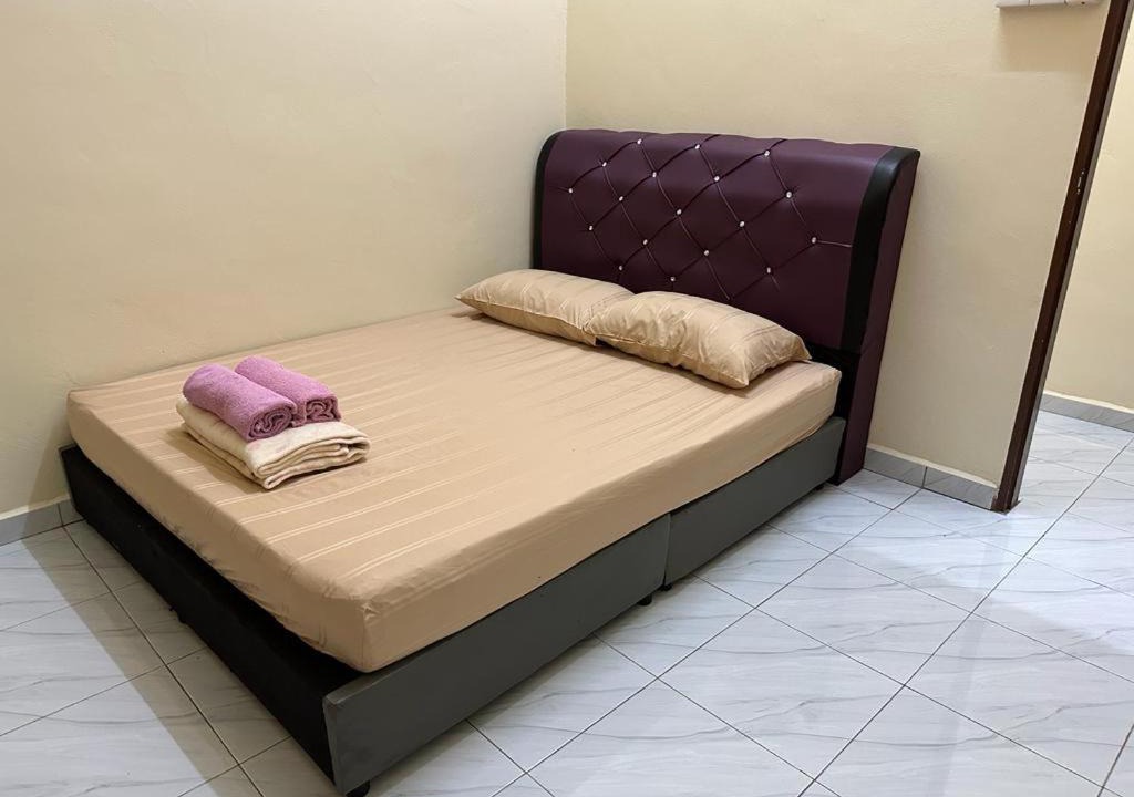 Photo of Bedroom in Kampung Merbau Patah