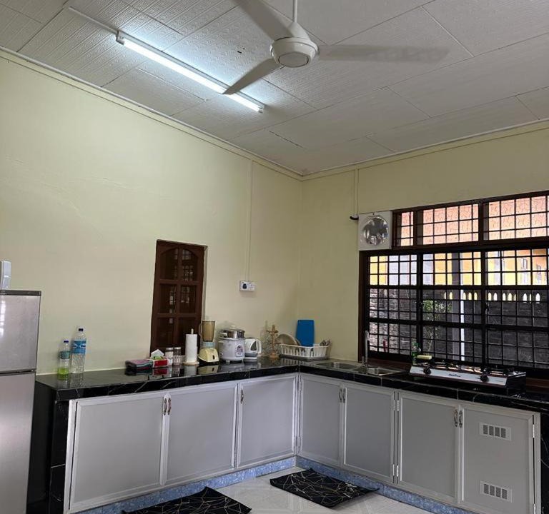Photo of Kitchen in Kampung Merbau Patah