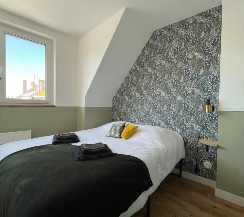Photo of Bedroom in Calais City Center