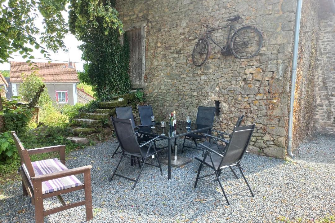 Photo of Patio Balcony in Saint-Etienne-de-Fursac
