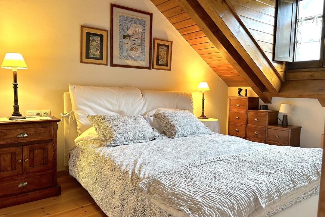 Photo of Bedroom in Llavorsi