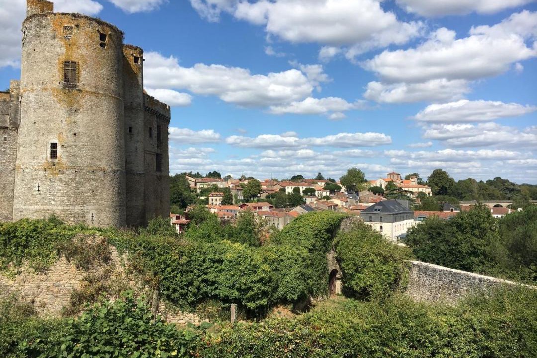 Photo of Buildings in Clisson