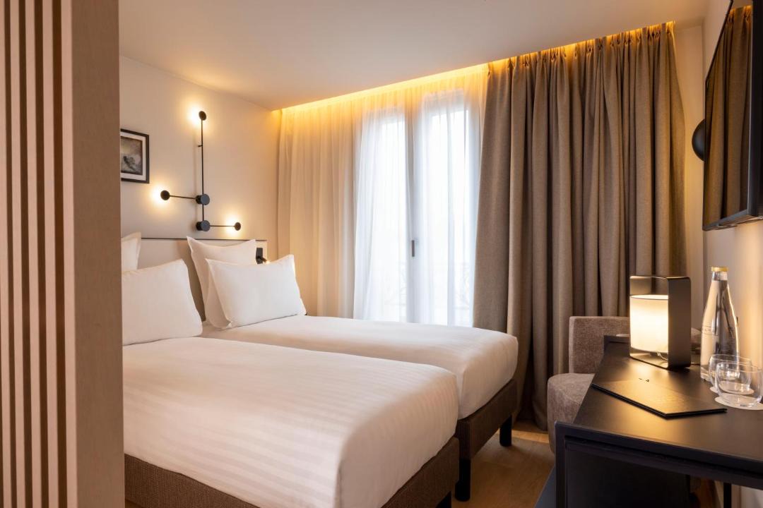 Photo of Bedroom in 10th Arrondissement