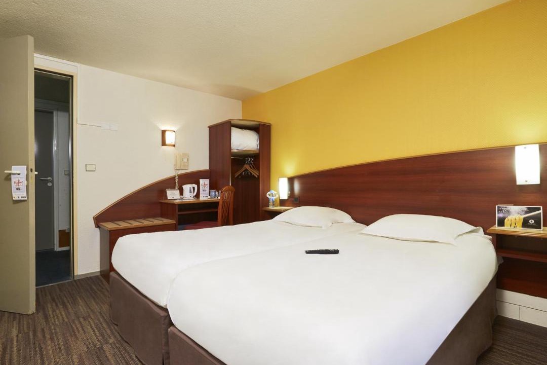 Photo of Bedroom in Etampes