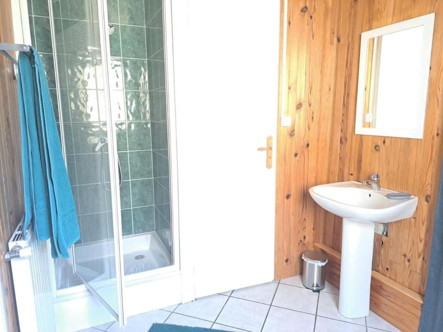 Photo of Bathroom in Pont-de-L'Arche