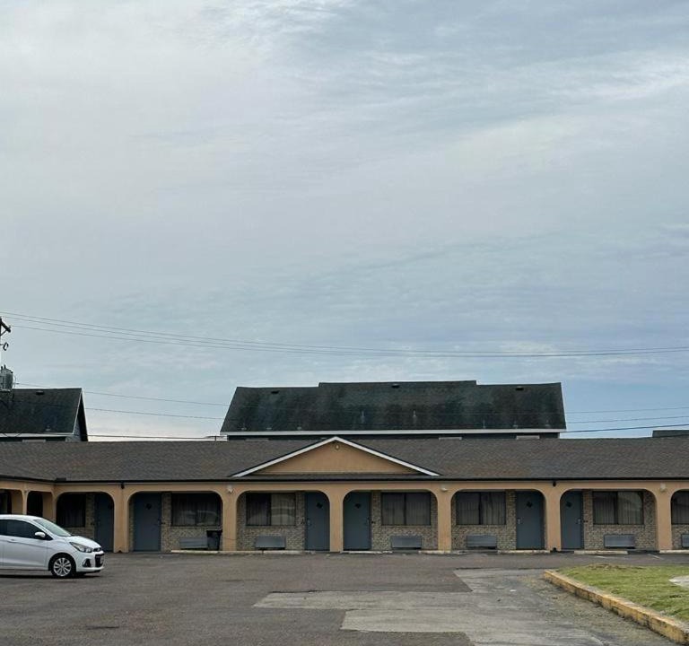 Photo of Buildings in Robstown