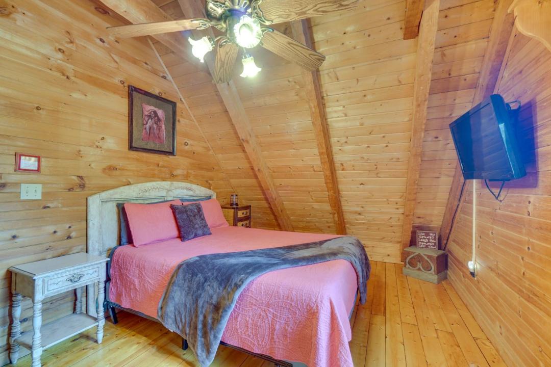 Photo of Bedroom in Sevierville