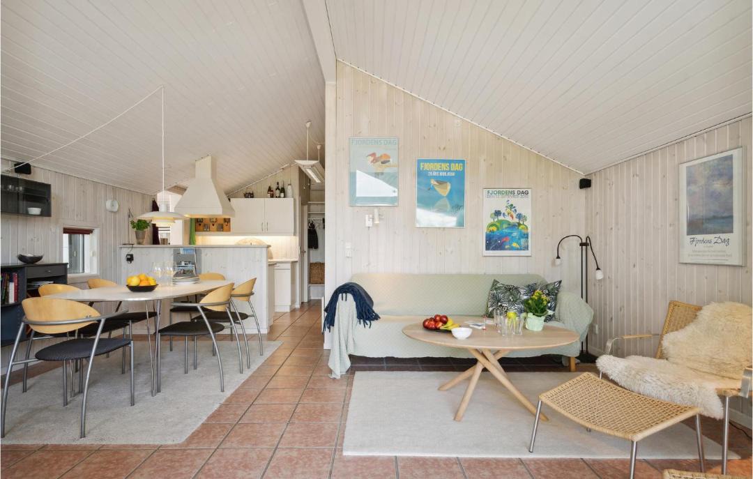 Photo of Others in Mesinge