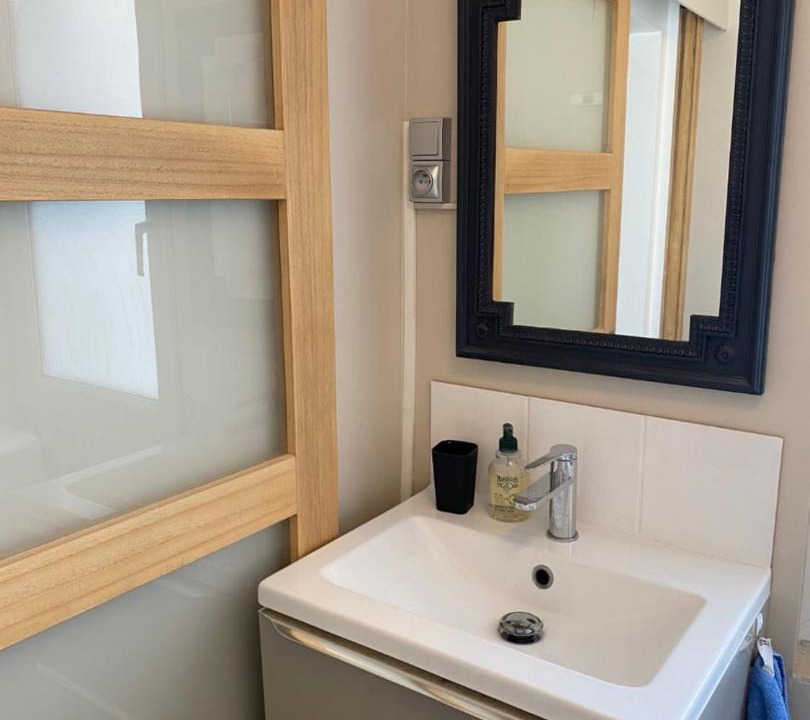 Photo of Bathroom in Quartier Saint-Marc - Croix de Pierre - Saint-Nicaise