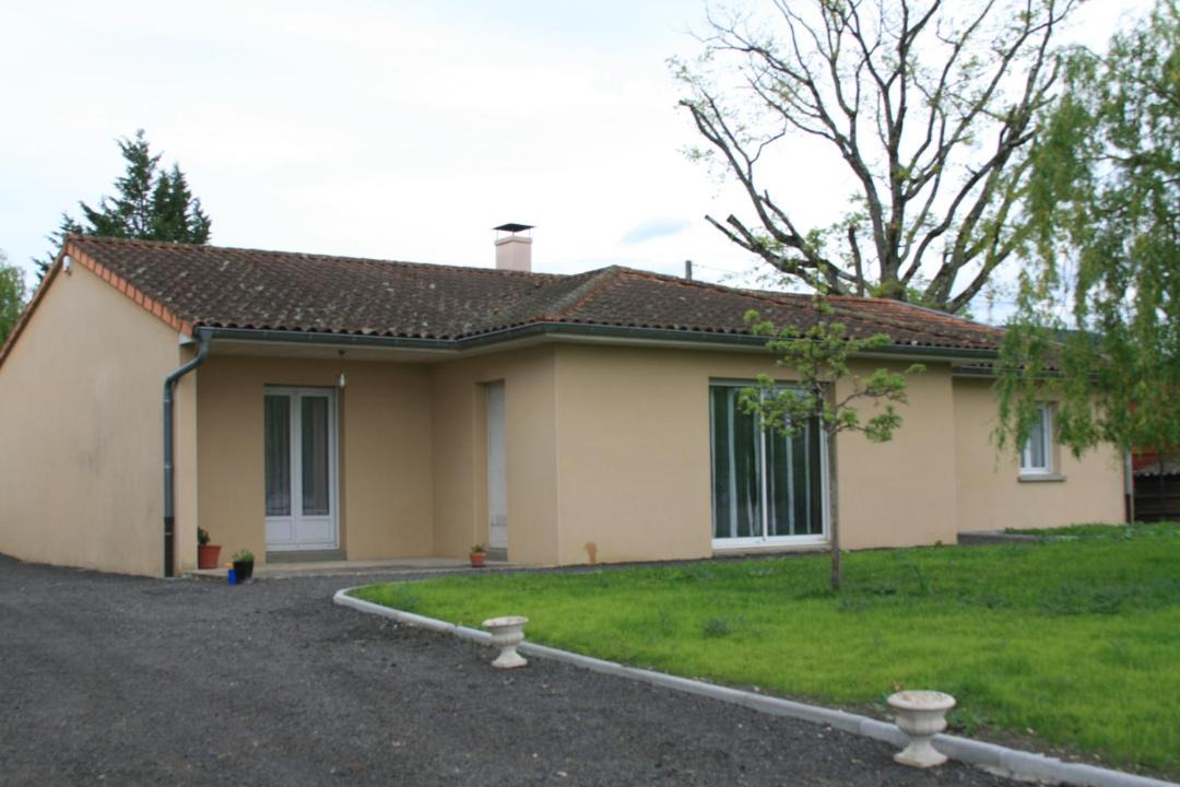 Photo of Buildings in Thiers