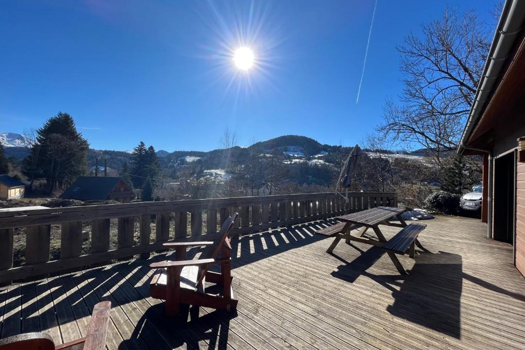 Photo of Patio Balcony in Murat-le-Quaire