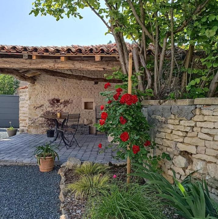 Photo of Others in Nantille